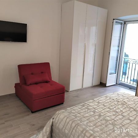 Casa Vacanze Dany Taranto Exteriör bild