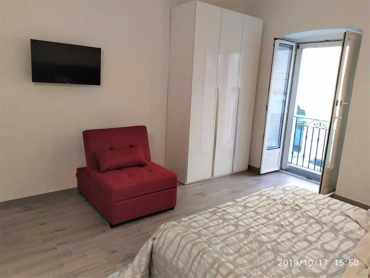 Casa Vacanze Dany Taranto Exteriör bild