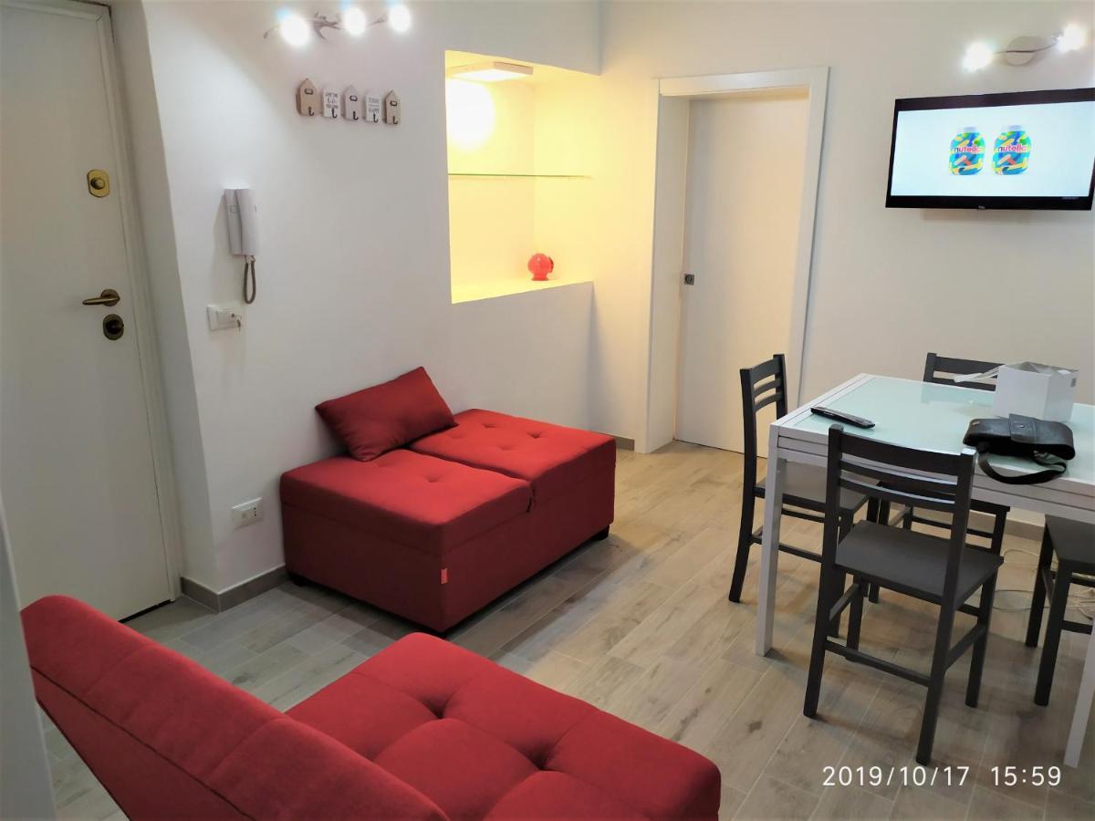 Casa Vacanze Dany Taranto Exteriör bild